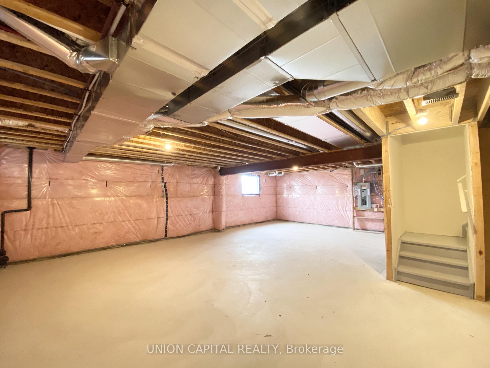 Photo 34 of 113 Shepherd Drive, Barrie, Rural Barrie Southeast — HOMEH
