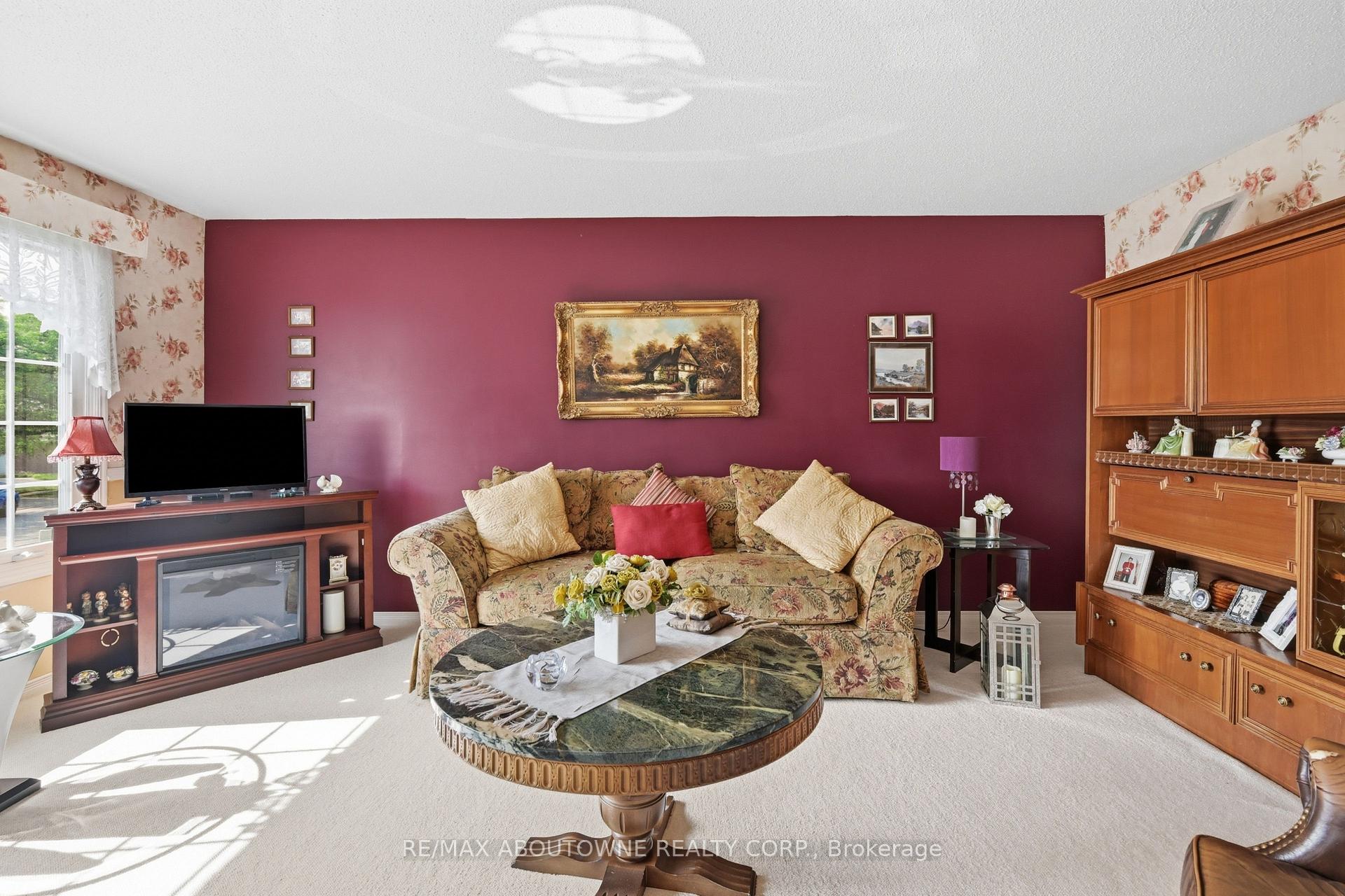 Photo 6 of 2339 Gillingham Drive, Burlington, Brant Hills — HOMEH