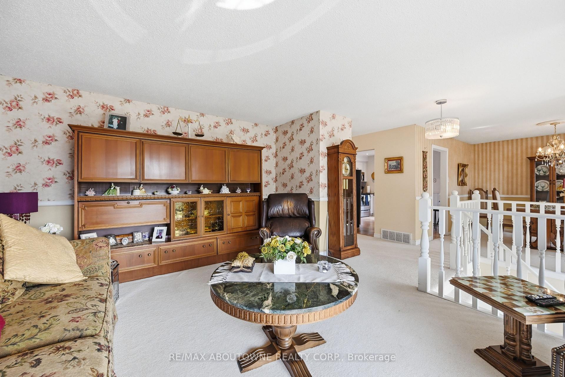 Photo 7 of 2339 Gillingham Drive, Burlington, Brant Hills — HOMEH