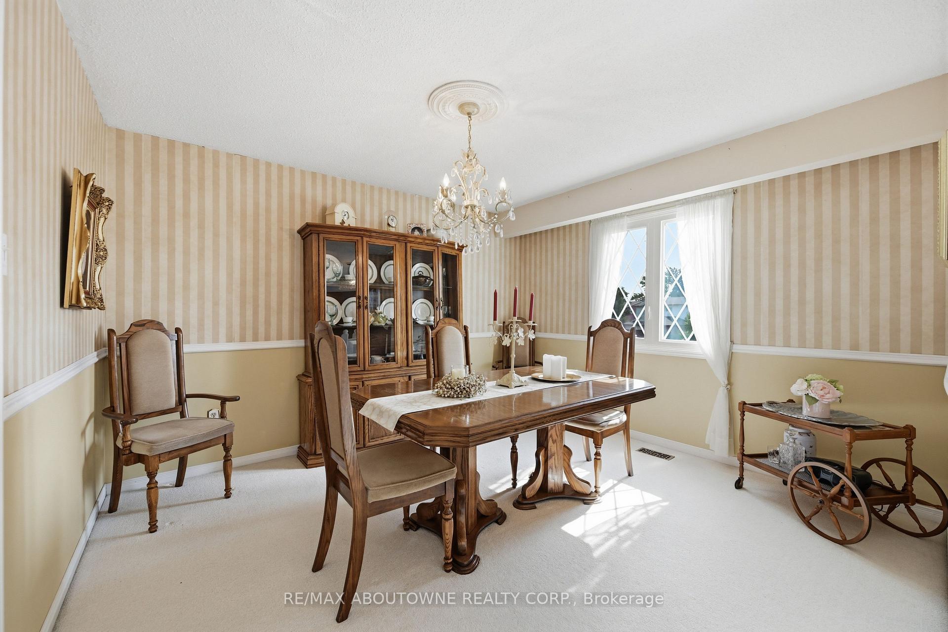Photo 9 of 2339 Gillingham Drive, Burlington, Brant Hills — HOMEH