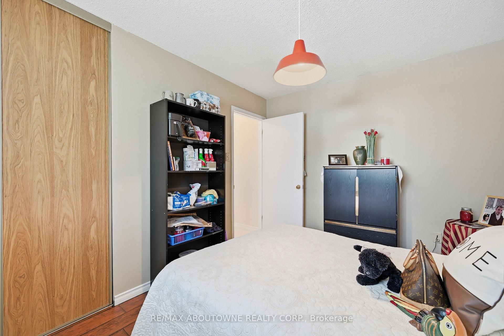 Photo 21 of 2339 Gillingham Drive, Burlington, Brant Hills — HOMEH