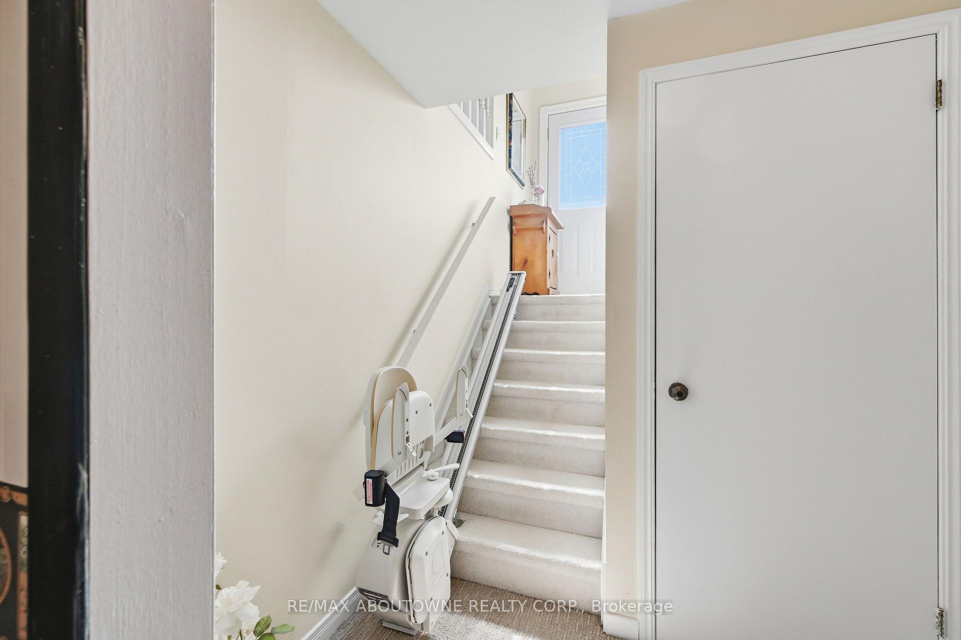 Photo 22 of 2339 Gillingham Drive, Burlington, Brant Hills — HOMEH