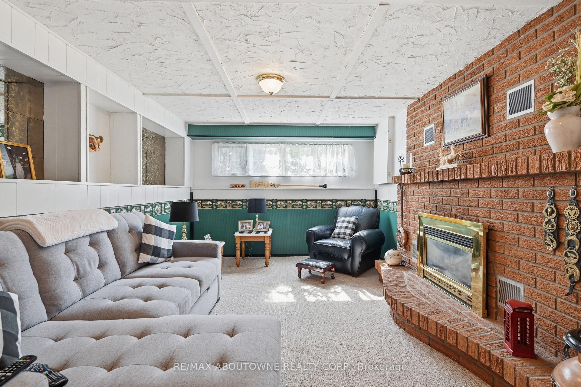Photo 24 of 2339 Gillingham Drive, Burlington, Brant Hills — HOMEH