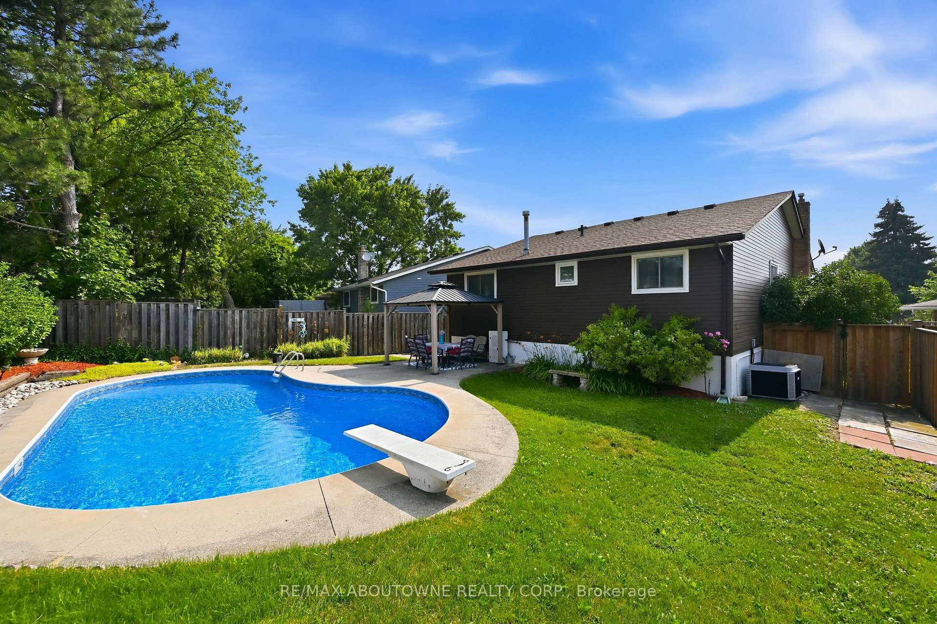 Photo 35 of 2339 Gillingham Drive, Burlington, Brant Hills — HOMEH