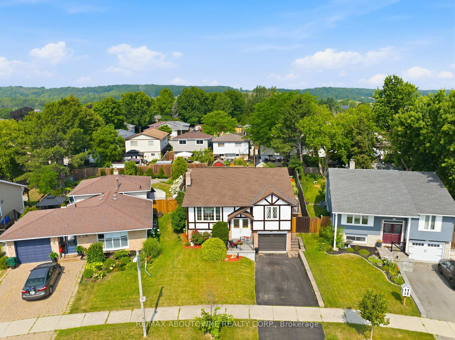 Photo 37 of 2339 Gillingham Drive, Burlington, Brant Hills — HOMEH