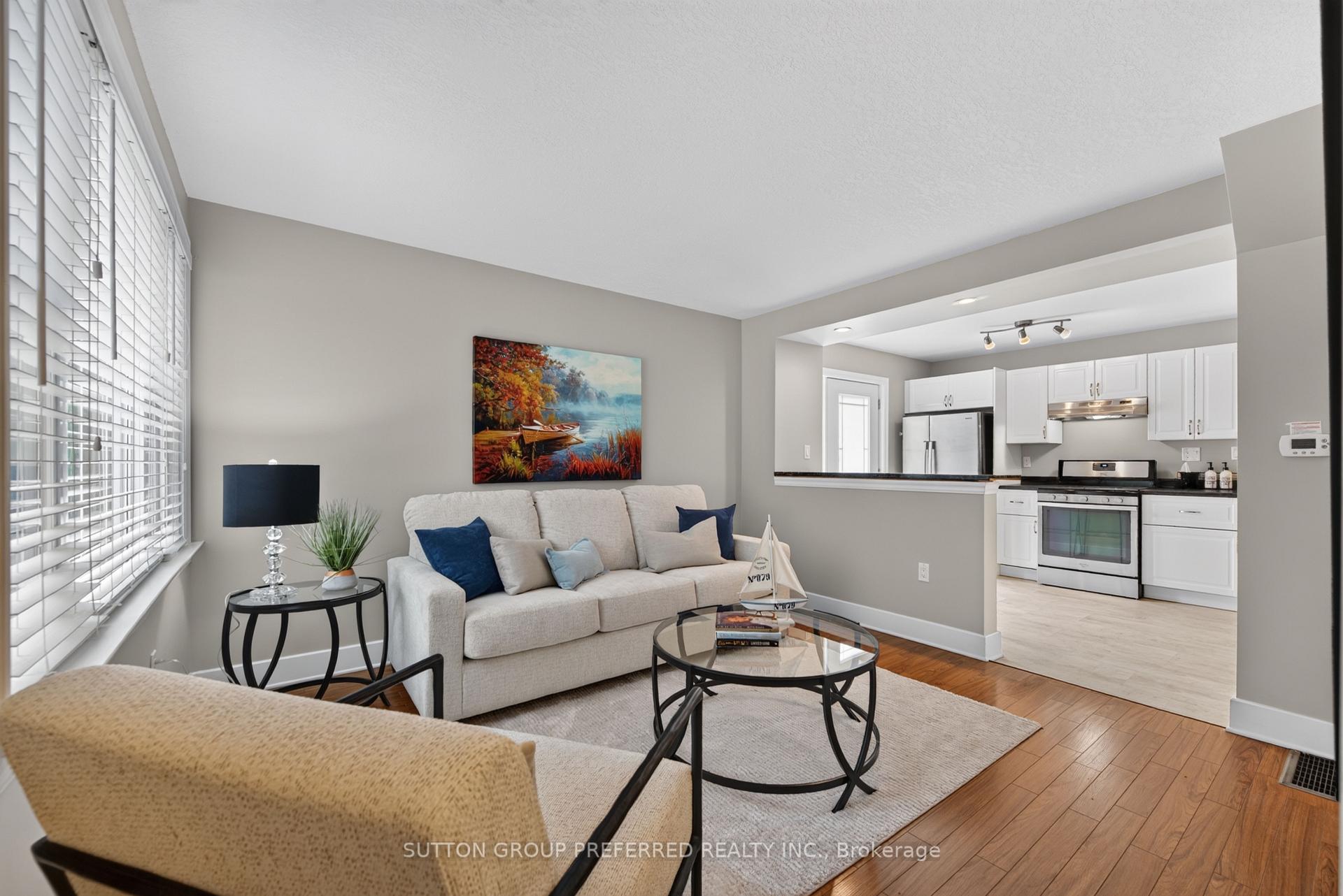 Photo 11 of 1271 Norman Avenue, London, South B — HOMEH