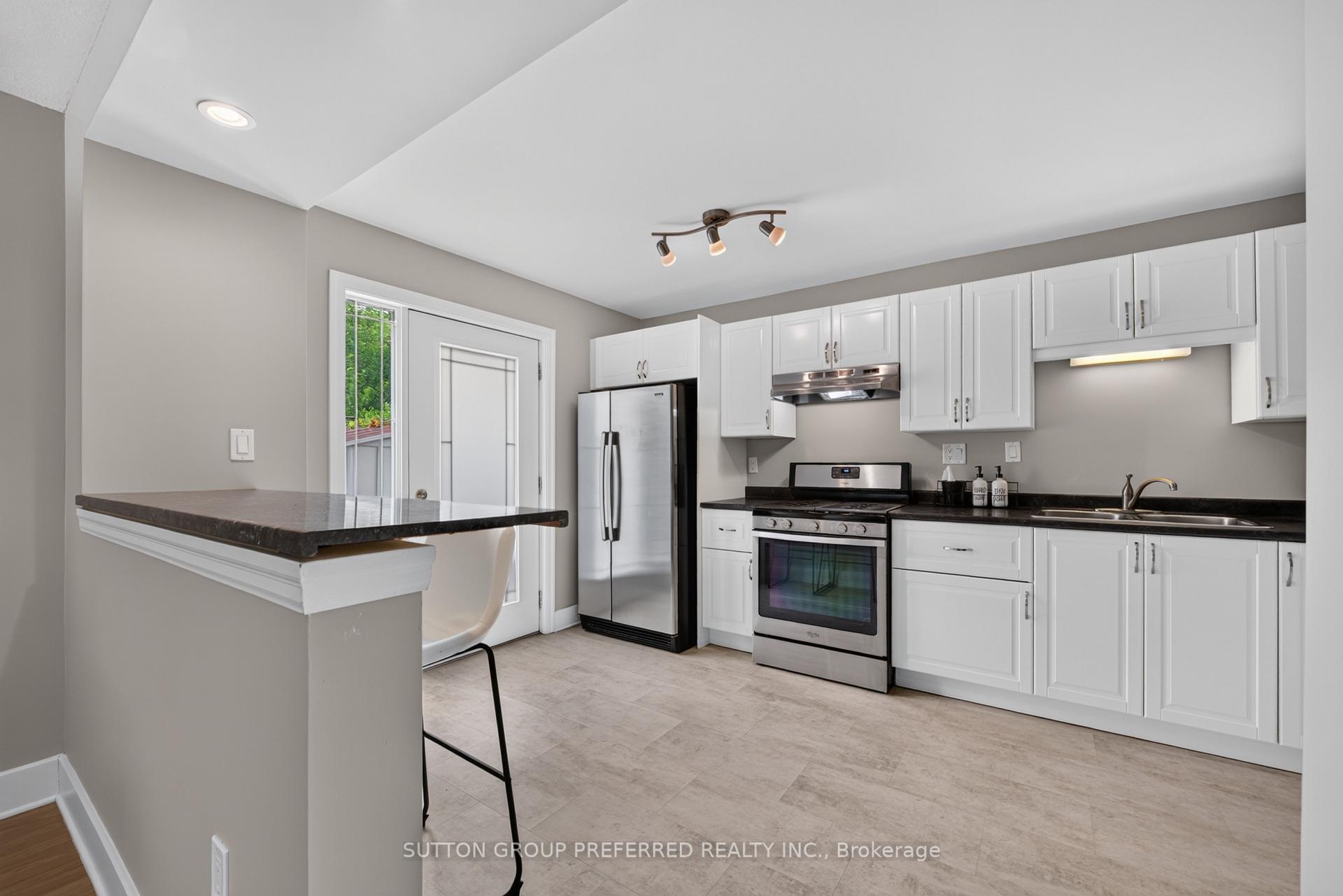 Photo 13 of 1271 Norman Avenue, London, South B — HOMEH