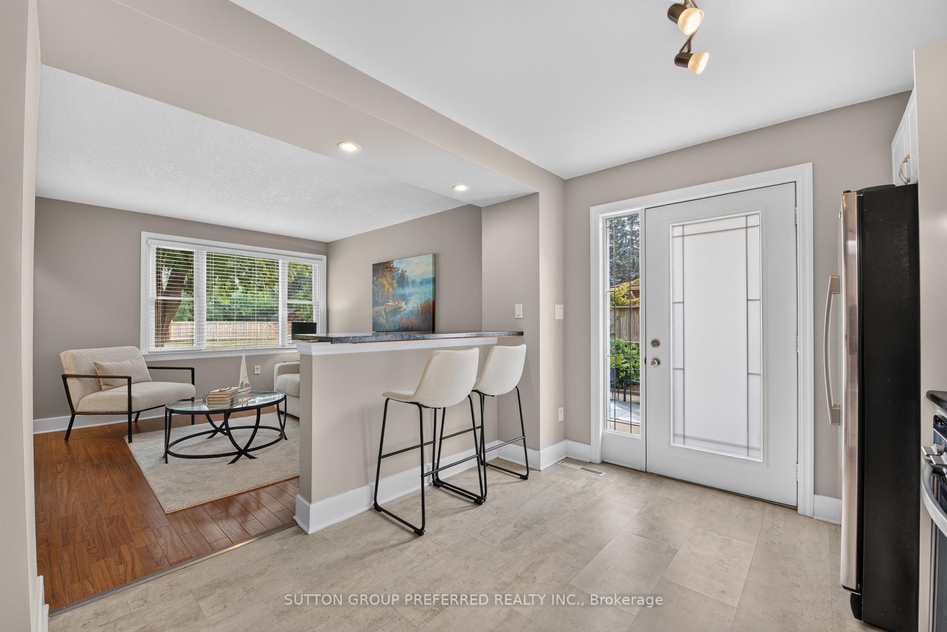 Photo 14 of 1271 Norman Avenue, London, South B — HOMEH
