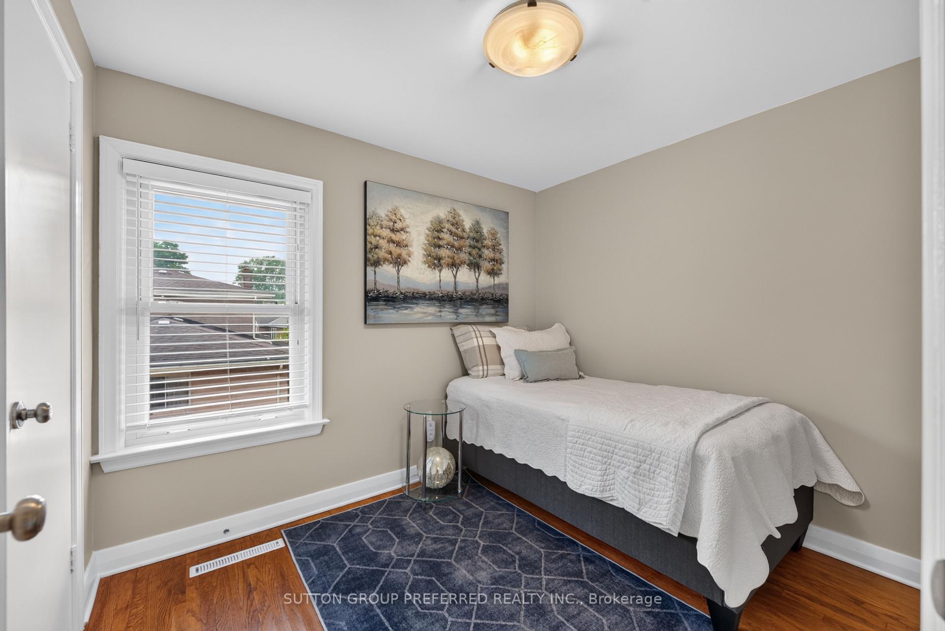 Photo 24 of 1271 Norman Avenue, London, South B — HOMEH