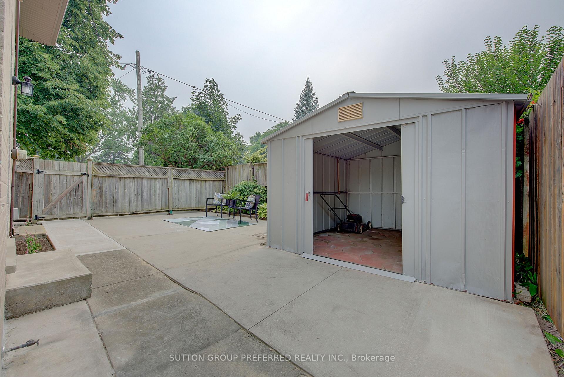 Photo 33 of 1271 Norman Avenue, London, South B — HOMEH