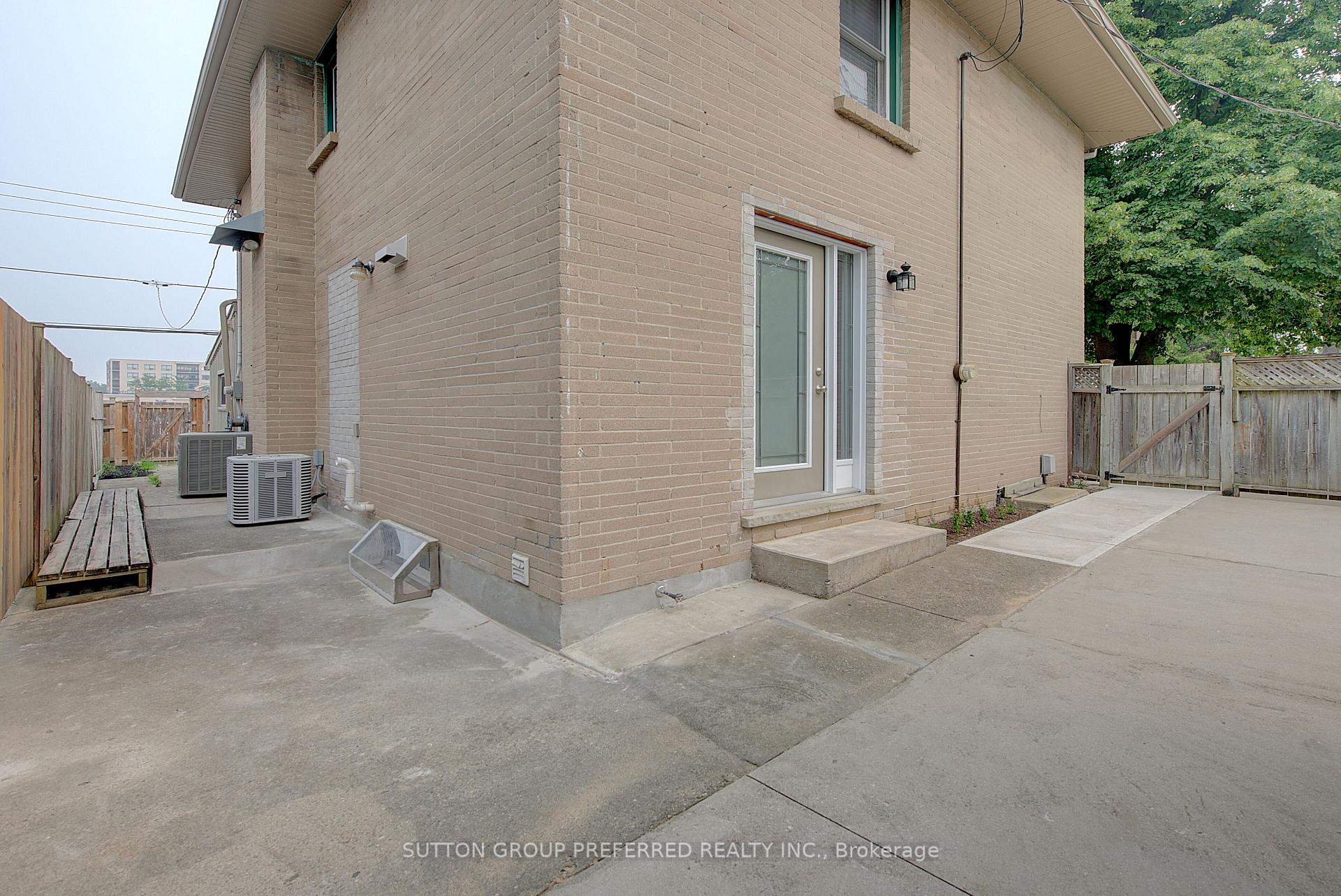 Photo 34 of 1271 Norman Avenue, London, South B — HOMEH