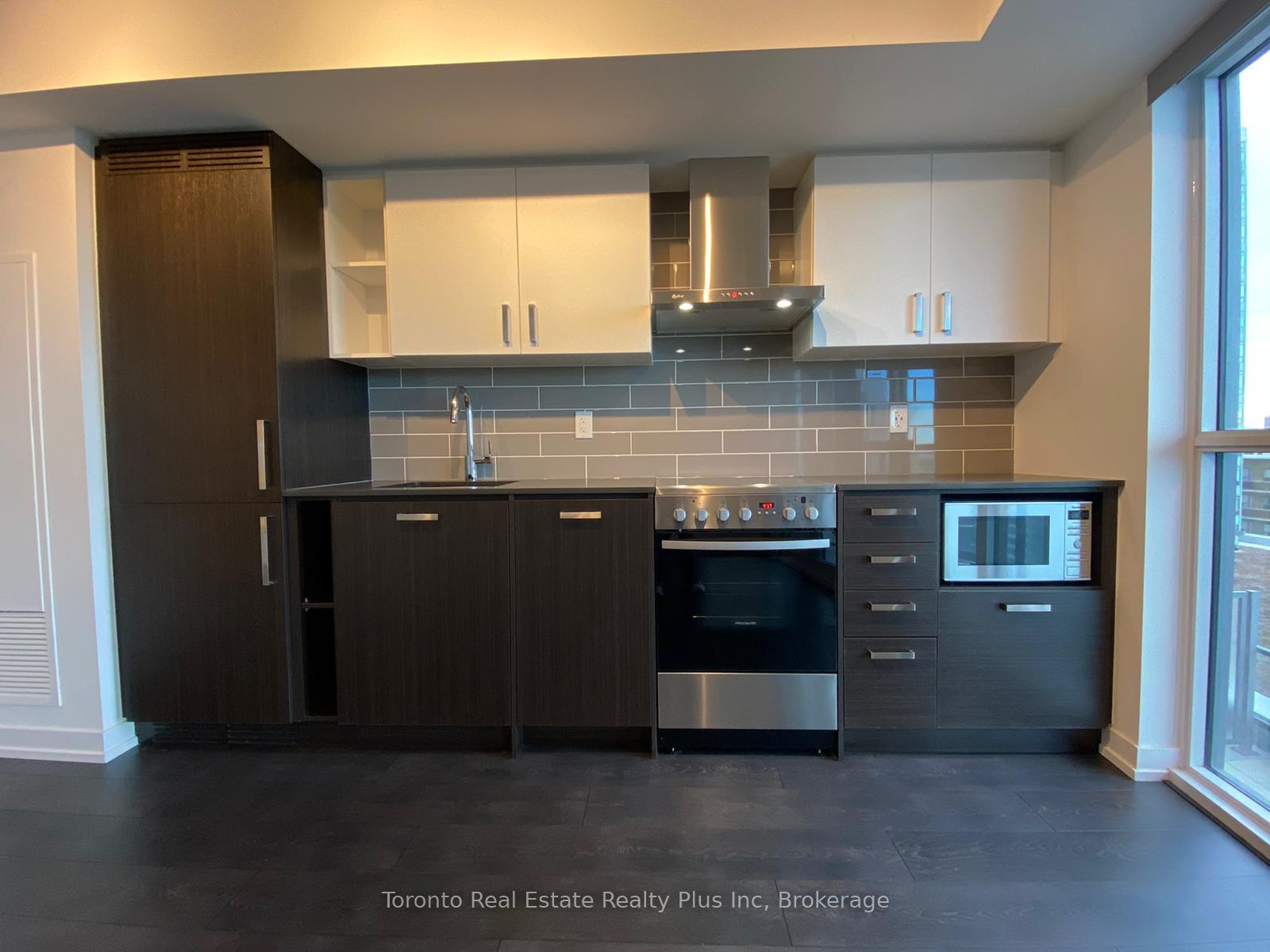Photo 3 of Unit 1111, 125 Redpath Avenue, Toronto, Mount Pleasant West — HOMEH