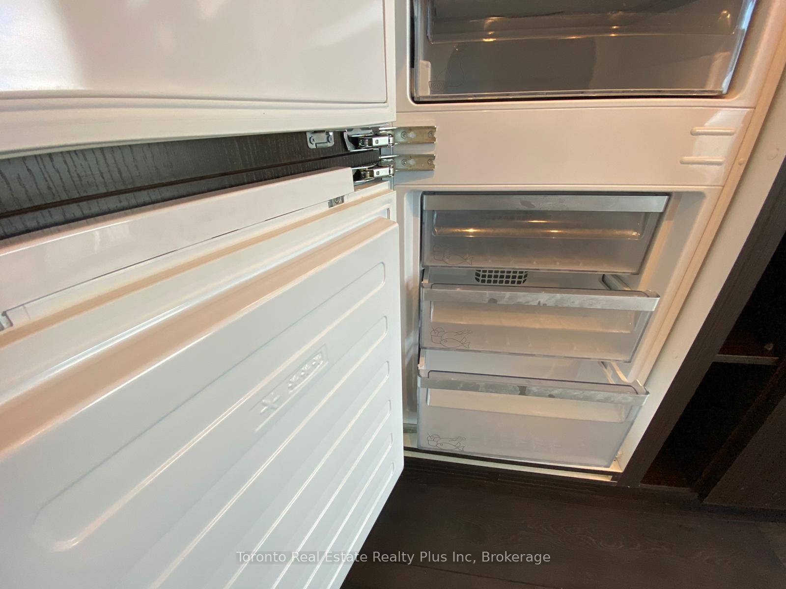 Photo 10 of Unit 1111, 125 Redpath Avenue, Toronto, Mount Pleasant West — HOMEH