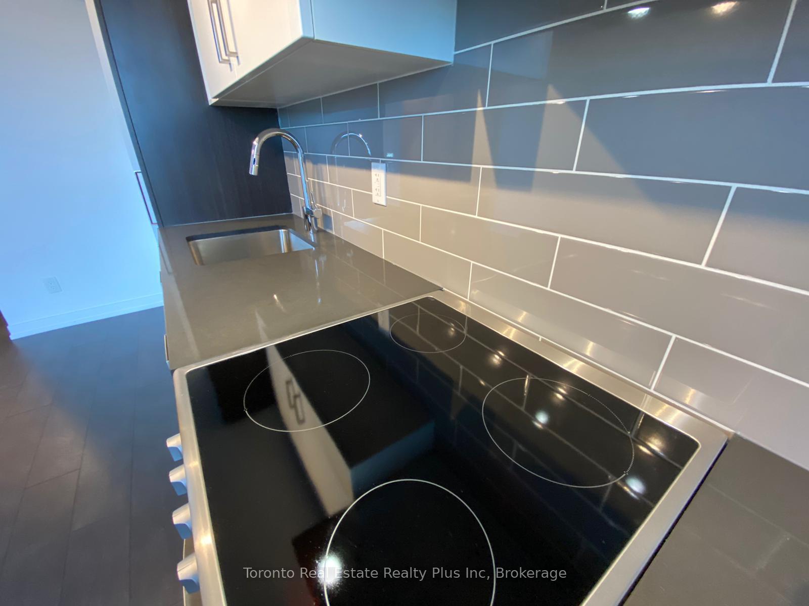 Photo 14 of Unit 1111, 125 Redpath Avenue, Toronto, Mount Pleasant West — HOMEH