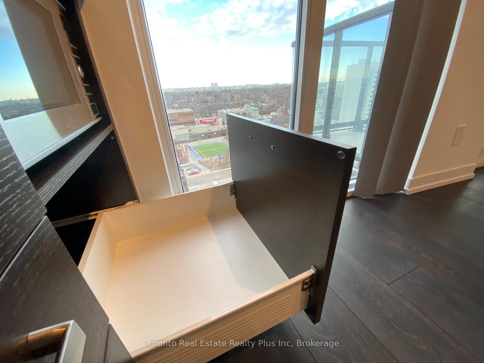 Photo 18 of Unit 1111, 125 Redpath Avenue, Toronto, Mount Pleasant West — HOMEH