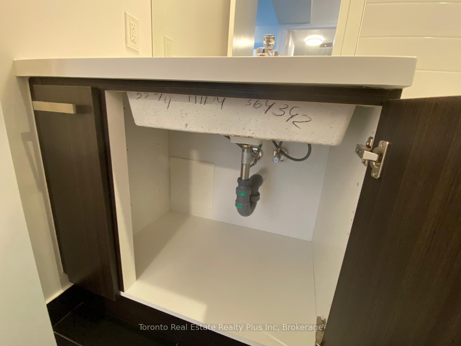 Photo 34 of Unit 1111, 125 Redpath Avenue, Toronto, Mount Pleasant West — HOMEH