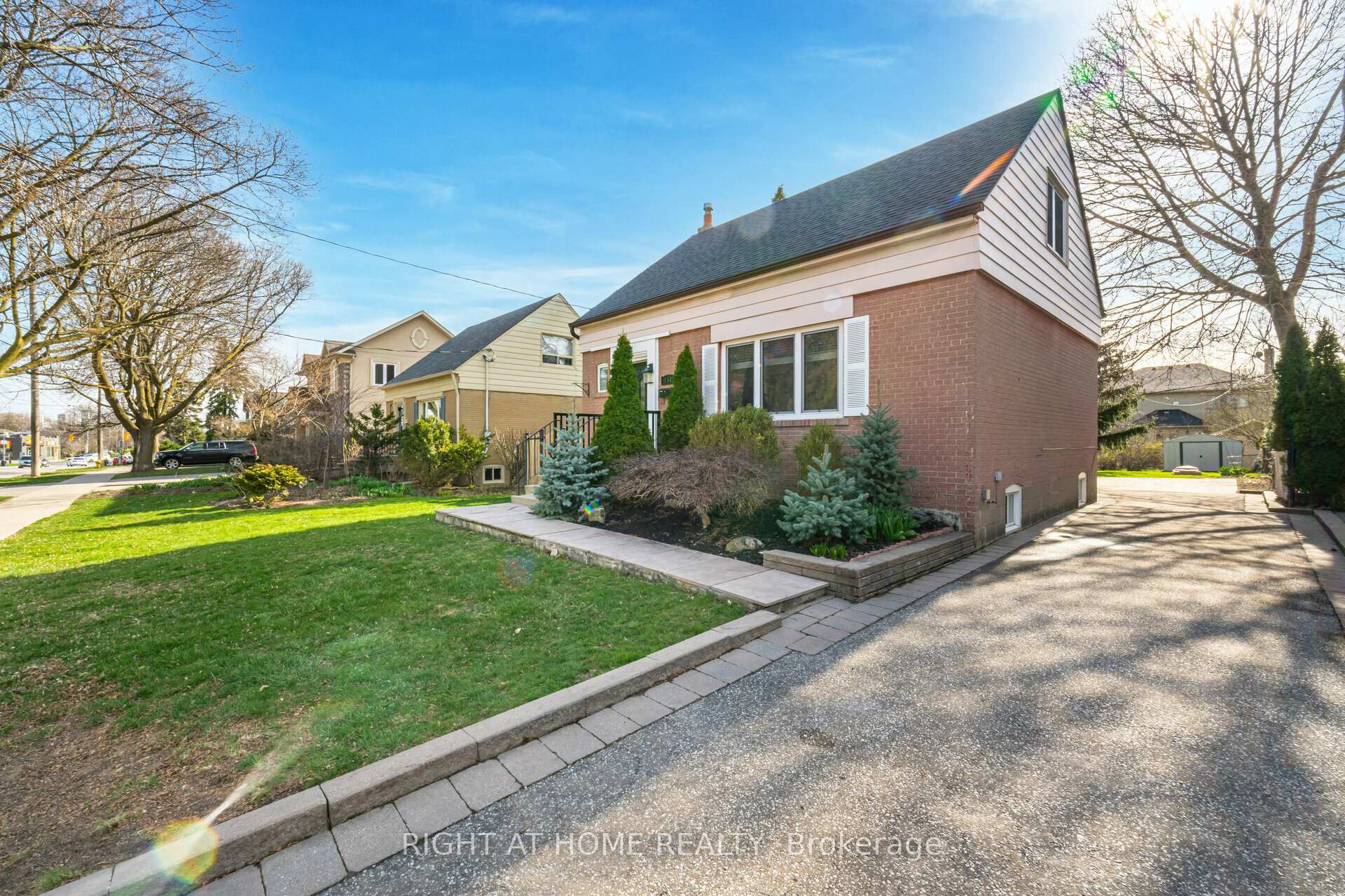 Photo 3 of 154 Martin Grove Road, Etobicoke, Islington-City Centre West — HOMEH
