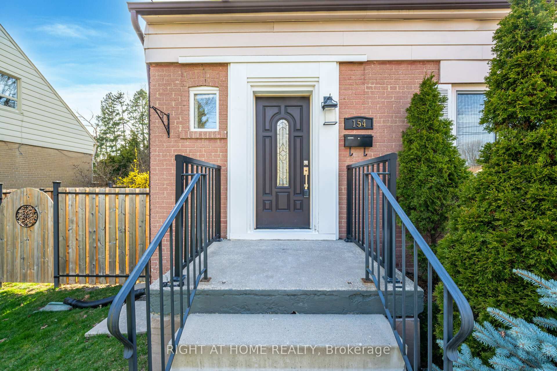 Photo 4 of 154 Martin Grove Road, Etobicoke, Islington-City Centre West — HOMEH