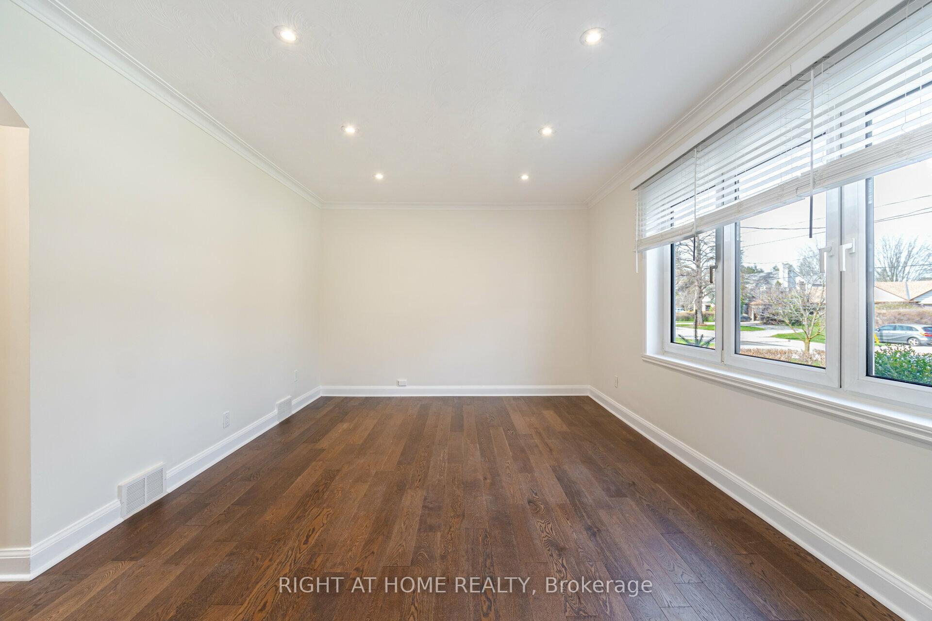 Photo 7 of 154 Martin Grove Road, Etobicoke, Islington-City Centre West — HOMEH