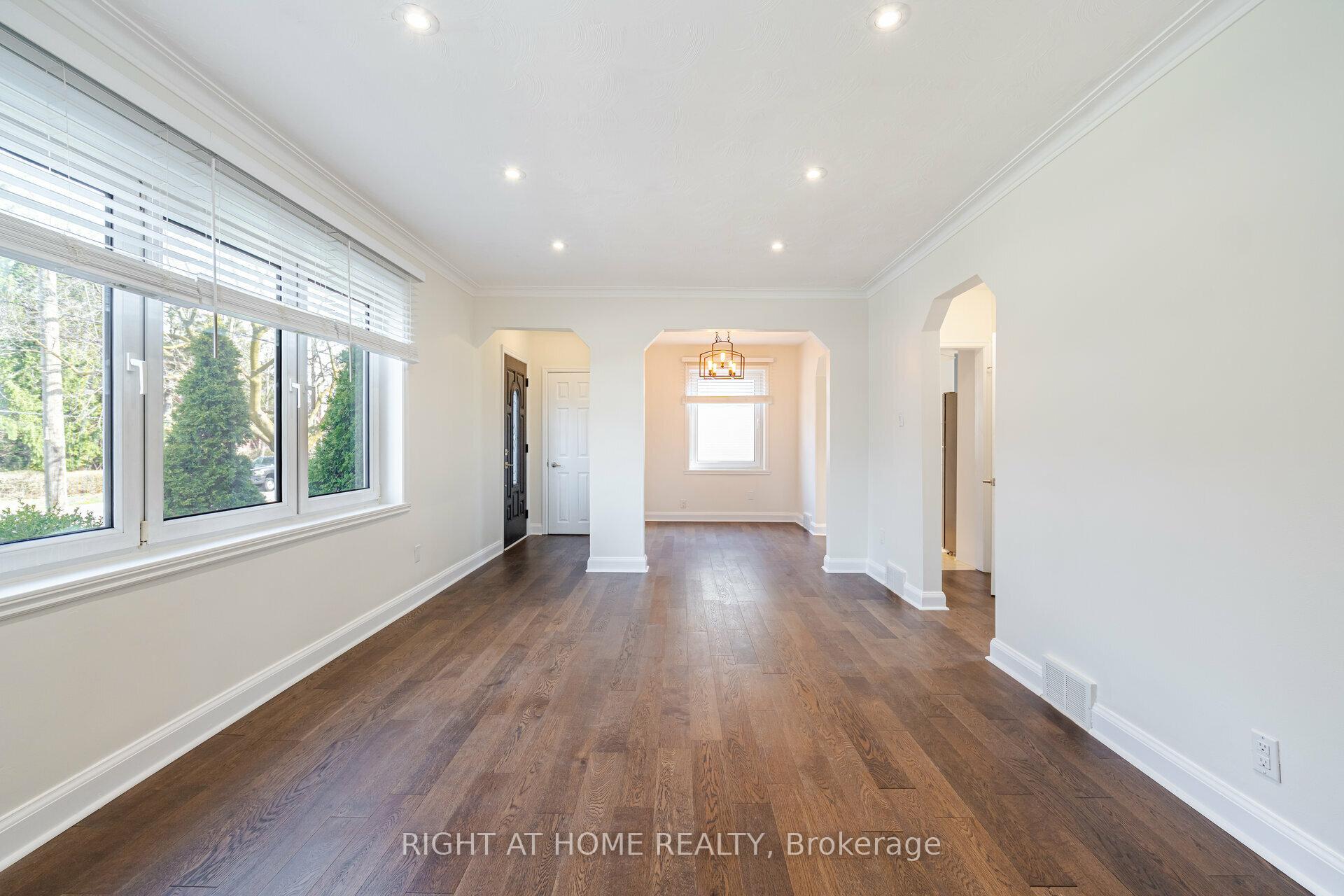 Photo 9 of 154 Martin Grove Road, Etobicoke, Islington-City Centre West — HOMEH