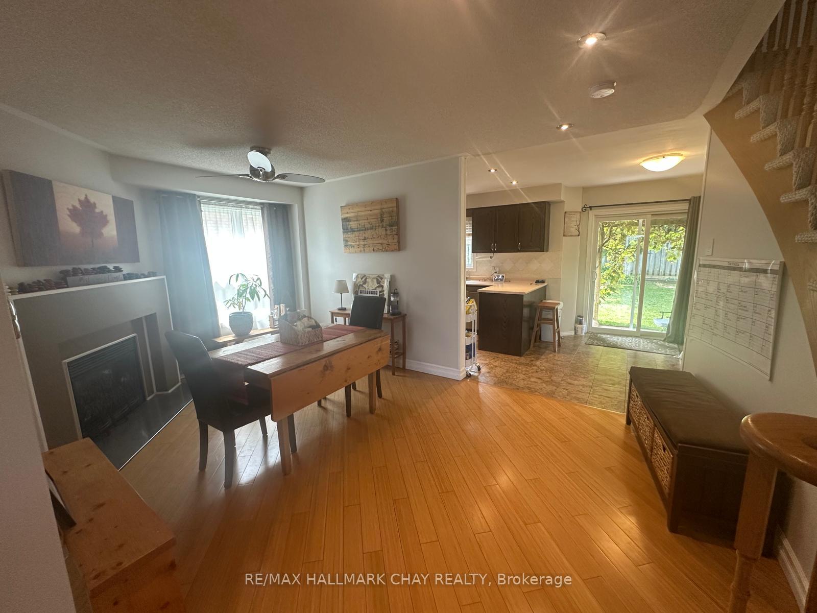 Photo 6 of 10 Longman Drive, Barrie, Northwest — HOMEH
