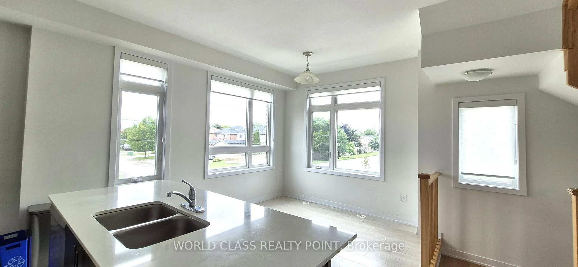 Photo 4 of Unit 1206, 1865 Pickering Parkway, Pickering, Village East — HOMEH