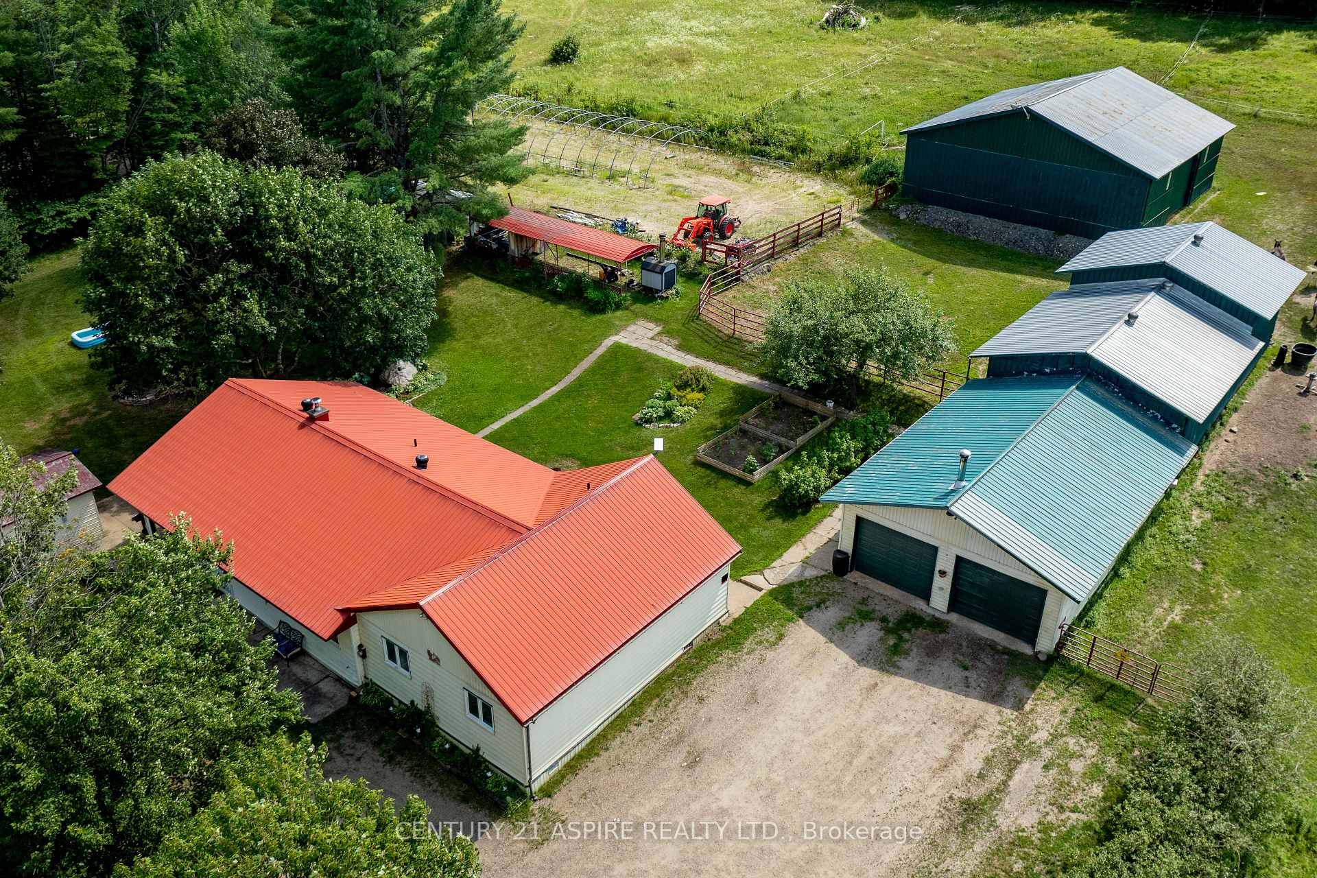 Photo 2 of 149 Brouse Road, Laurentian Hills, Laurentian Hills North — HOMEH