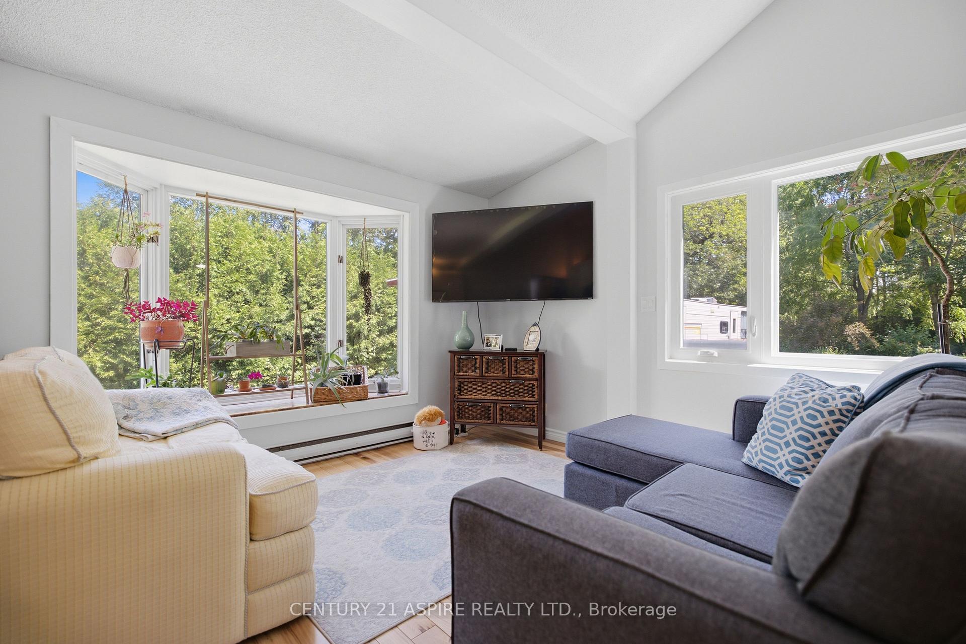 Photo 5 of 149 Brouse Road, Laurentian Hills, Laurentian Hills North — HOMEH