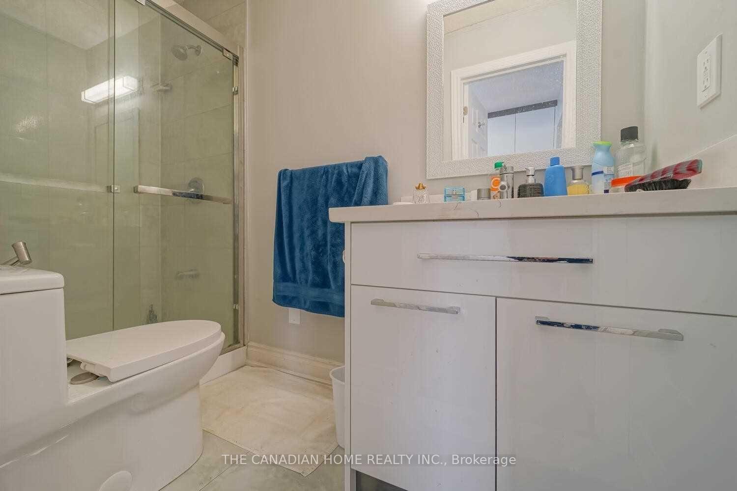 Photo 9 of 64 Somerset Drive, Brampton, Heart Lake West — HOMEH