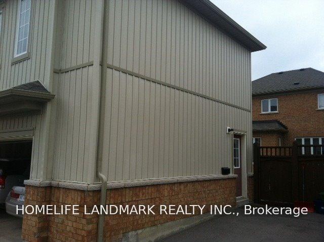 Photo 2 of 3 Oakmoor Lane, Markham, Cornell — HOMEH