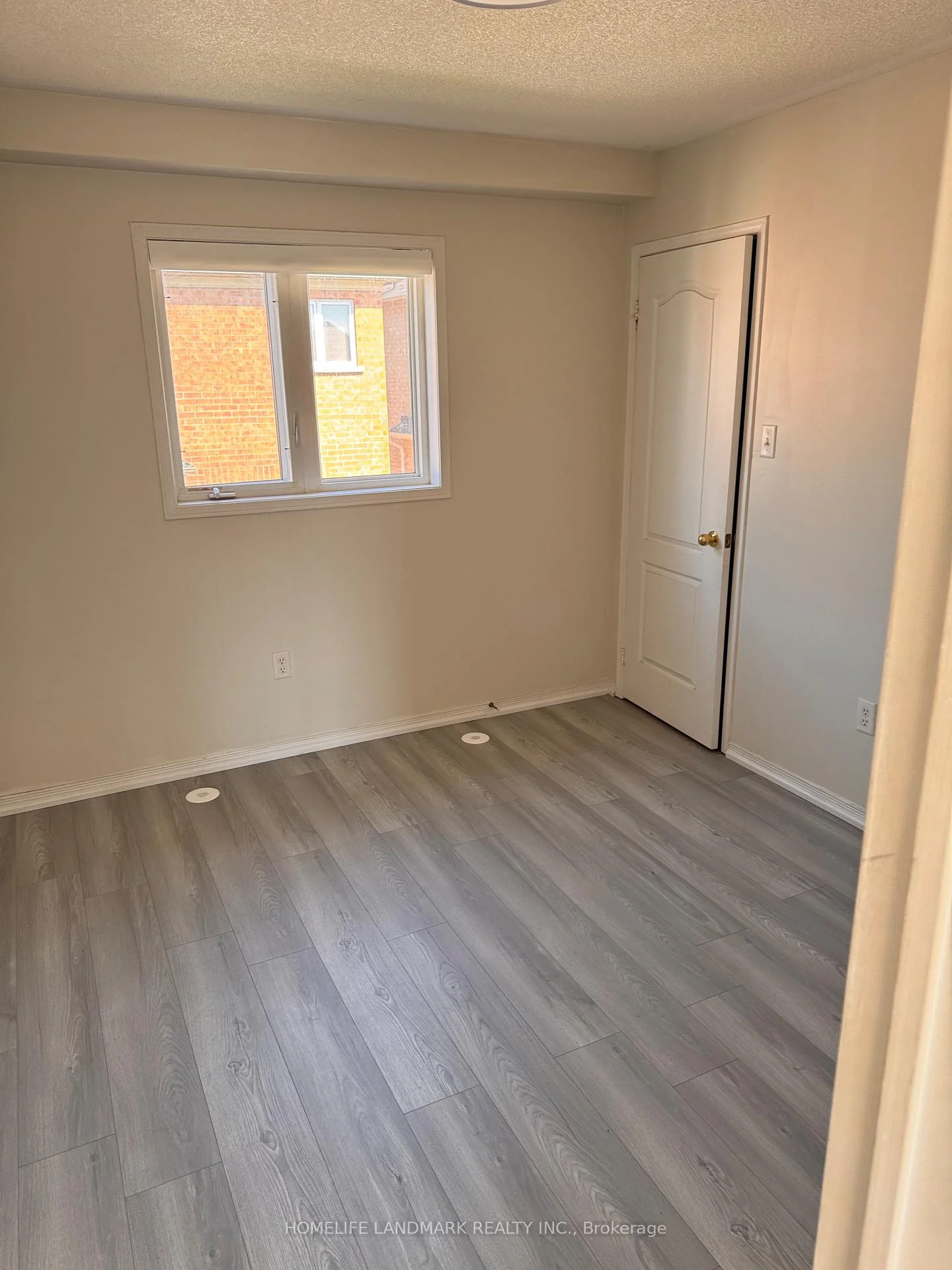 Photo 11 of 3 Oakmoor Lane, Markham, Cornell — HOMEH