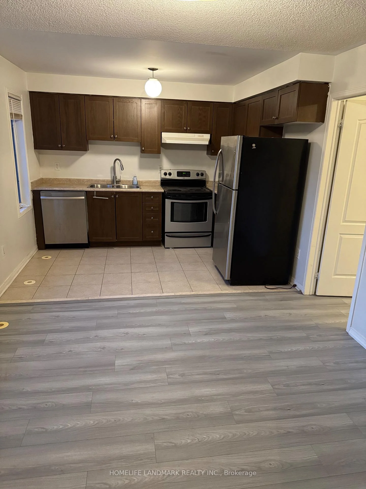 Photo 16 of 3 Oakmoor Lane, Markham, Cornell — HOMEH