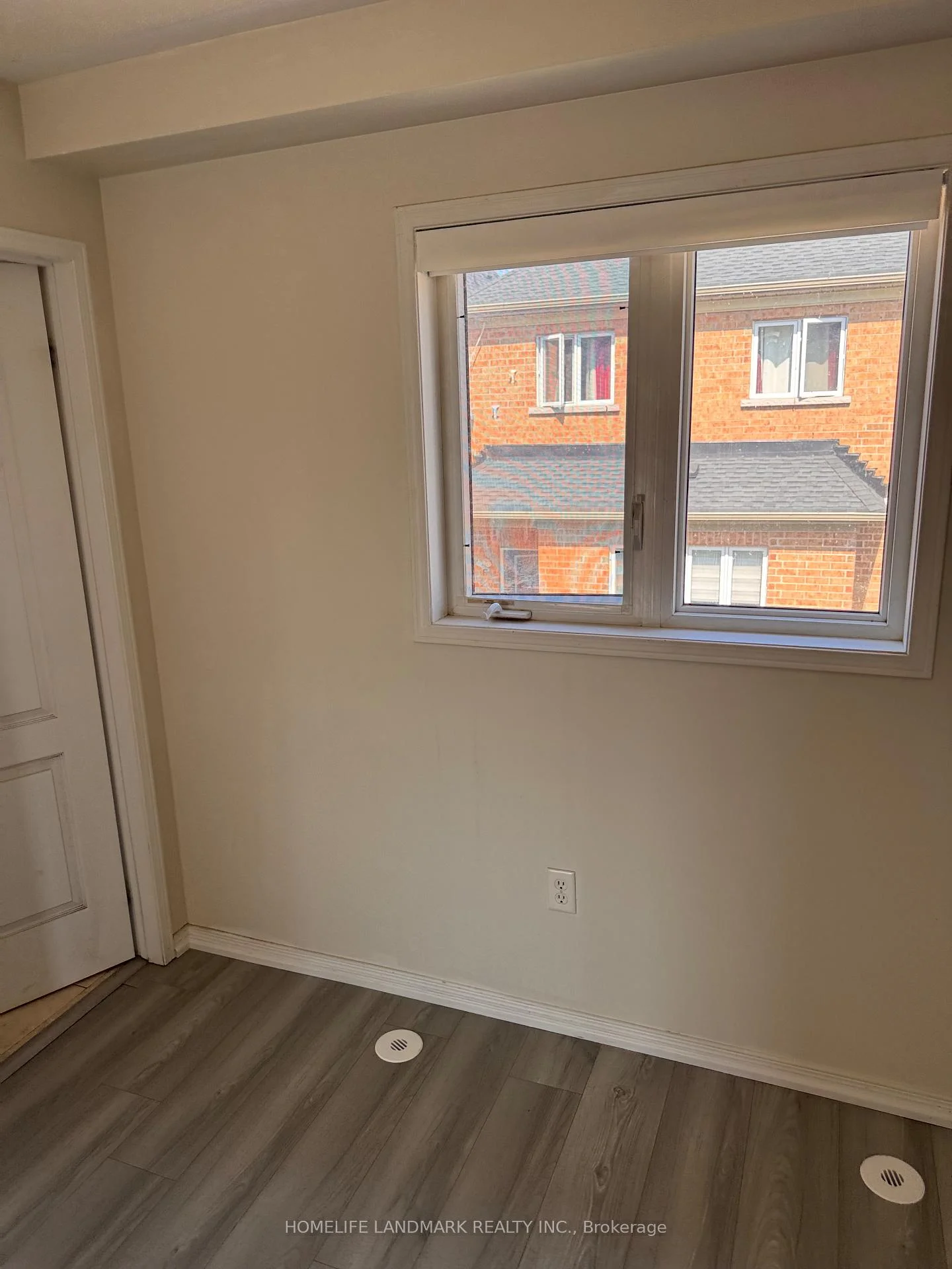 Photo 18 of 3 Oakmoor Lane, Markham, Cornell — HOMEH