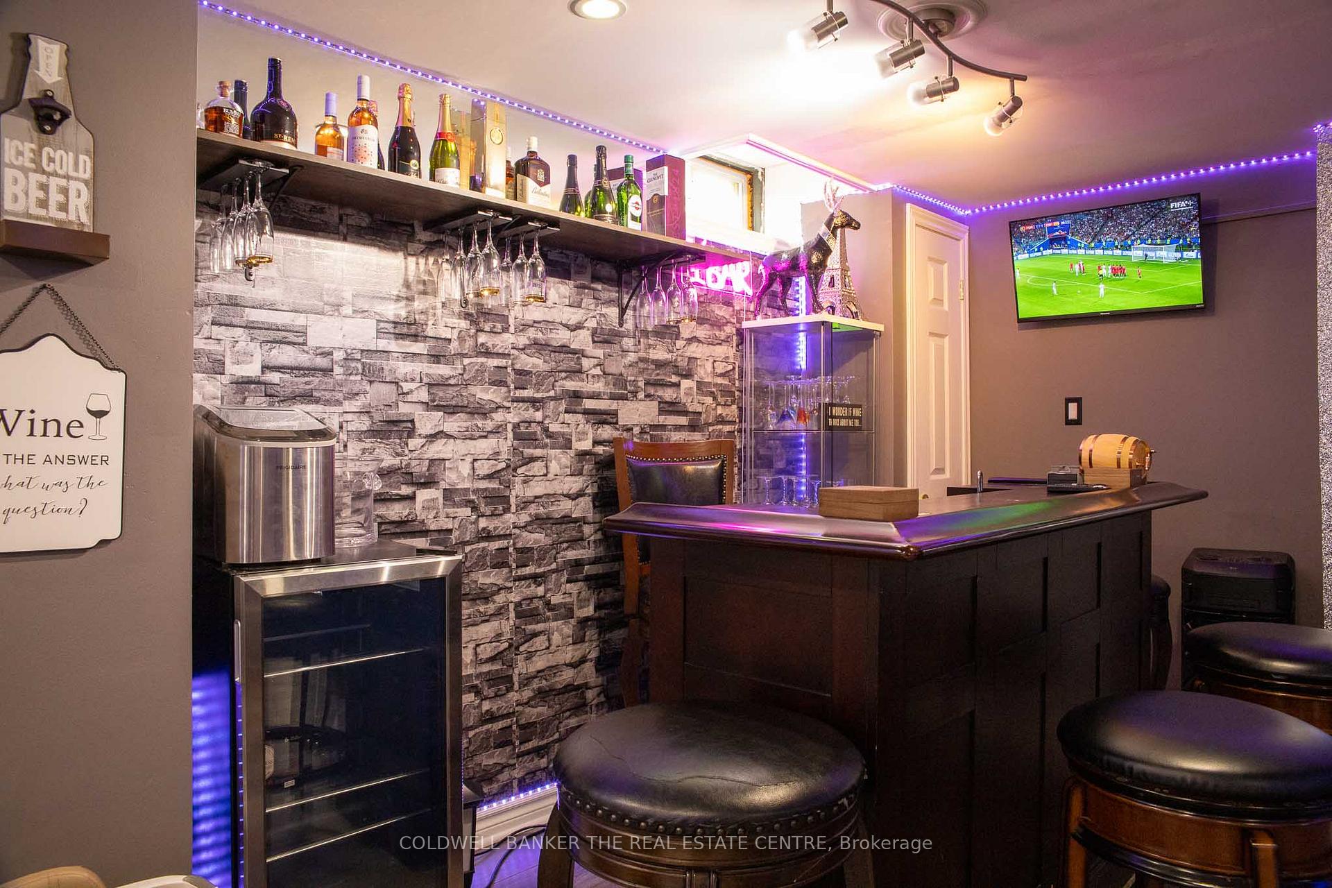 Photo 24 of 497 Grove Street E, Barrie, Grove East — HOMEH