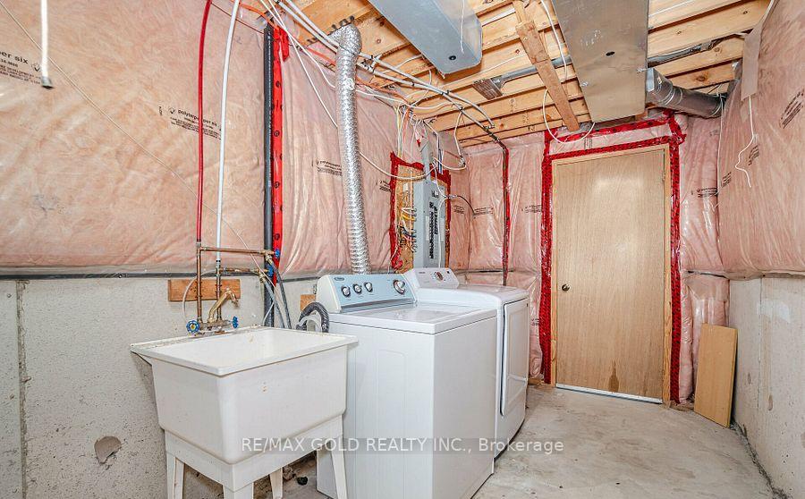 Photo 38 of 69 Portrush Trail, Brampton, Credit Valley — HOMEH