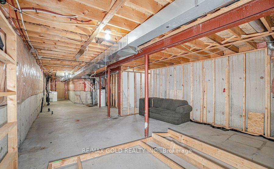 Photo 40 of 69 Portrush Trail, Brampton, Credit Valley — HOMEH