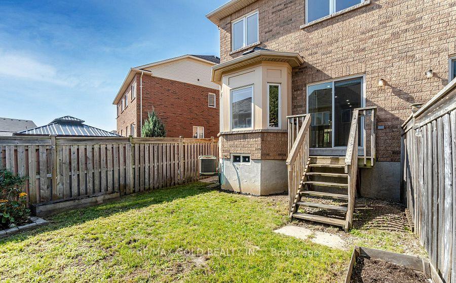 Photo 34 of 69 Portrush Trail, Brampton, Credit Valley — HOMEH