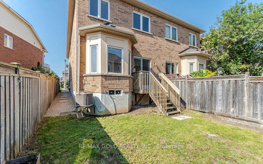 Photo 35 of 69 Portrush Trail, Brampton, Credit Valley — HOMEH