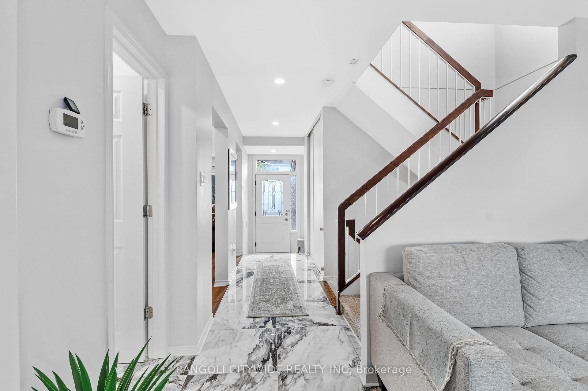 Photo 12 of 5962 Pineglade Crescent, Ottawa, Chapel Hill South - Orleans Village — HOMEH