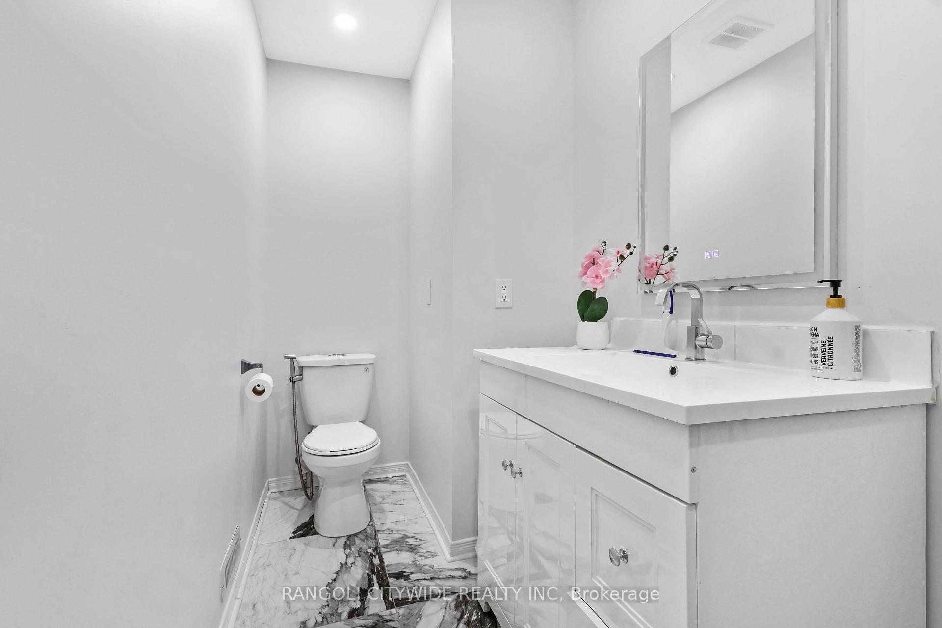 Photo 14 of 5962 Pineglade Crescent, Ottawa, Chapel Hill South - Orleans Village — HOMEH