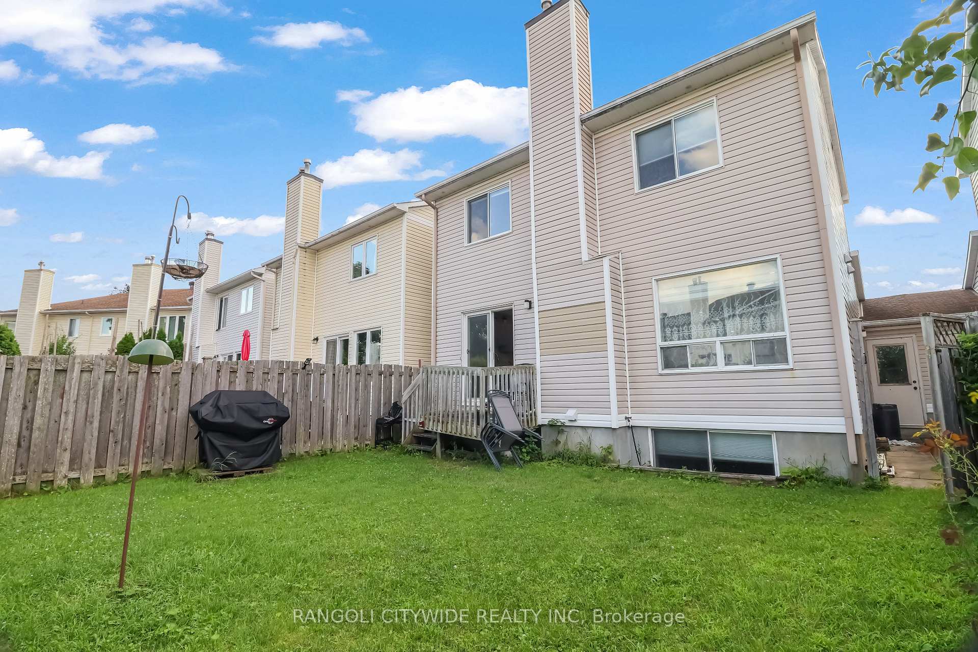 Photo 29 of 5962 Pineglade Crescent, Ottawa, Chapel Hill South - Orleans Village — HOMEH