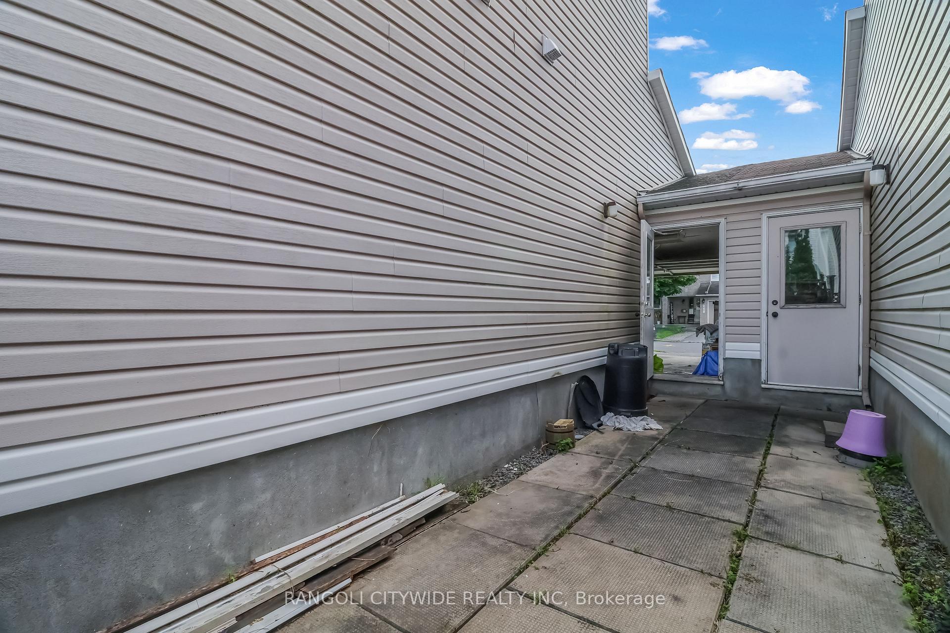 Photo 30 of 5962 Pineglade Crescent, Ottawa, Chapel Hill South - Orleans Village — HOMEH
