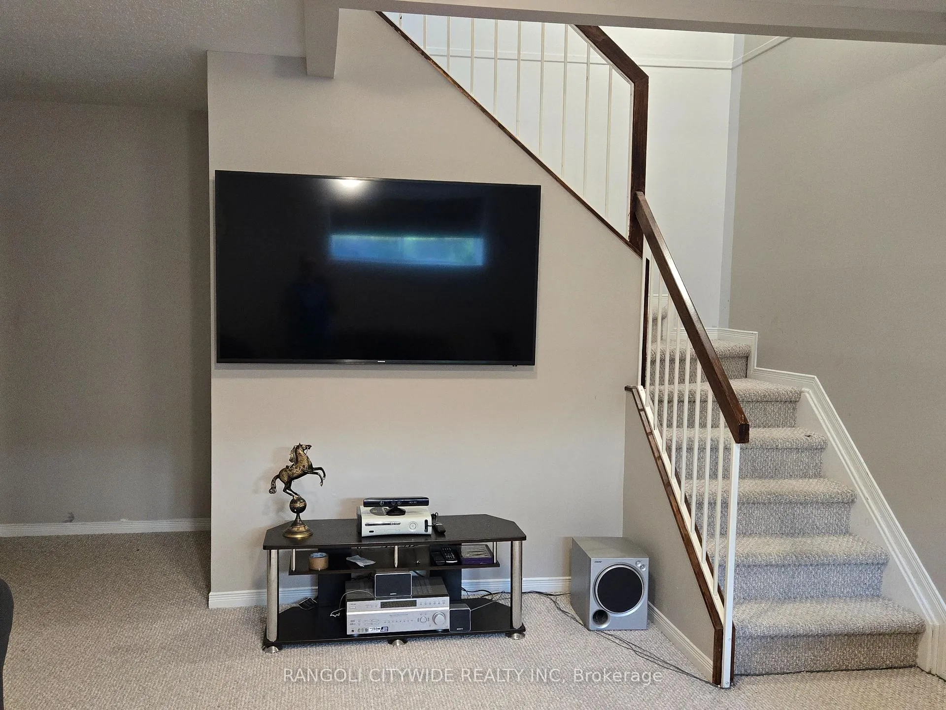 Photo 23 of 5962 Pineglade Crescent, Ottawa, Chapel Hill South - Orleans Village — HOMEH