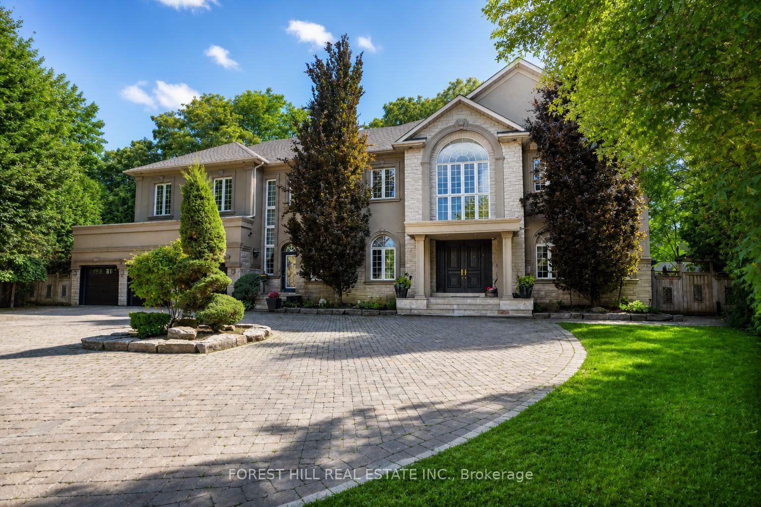 Photo 2 of 161 Renaissance Court, Vaughan, Beverley Glen — HOMEH