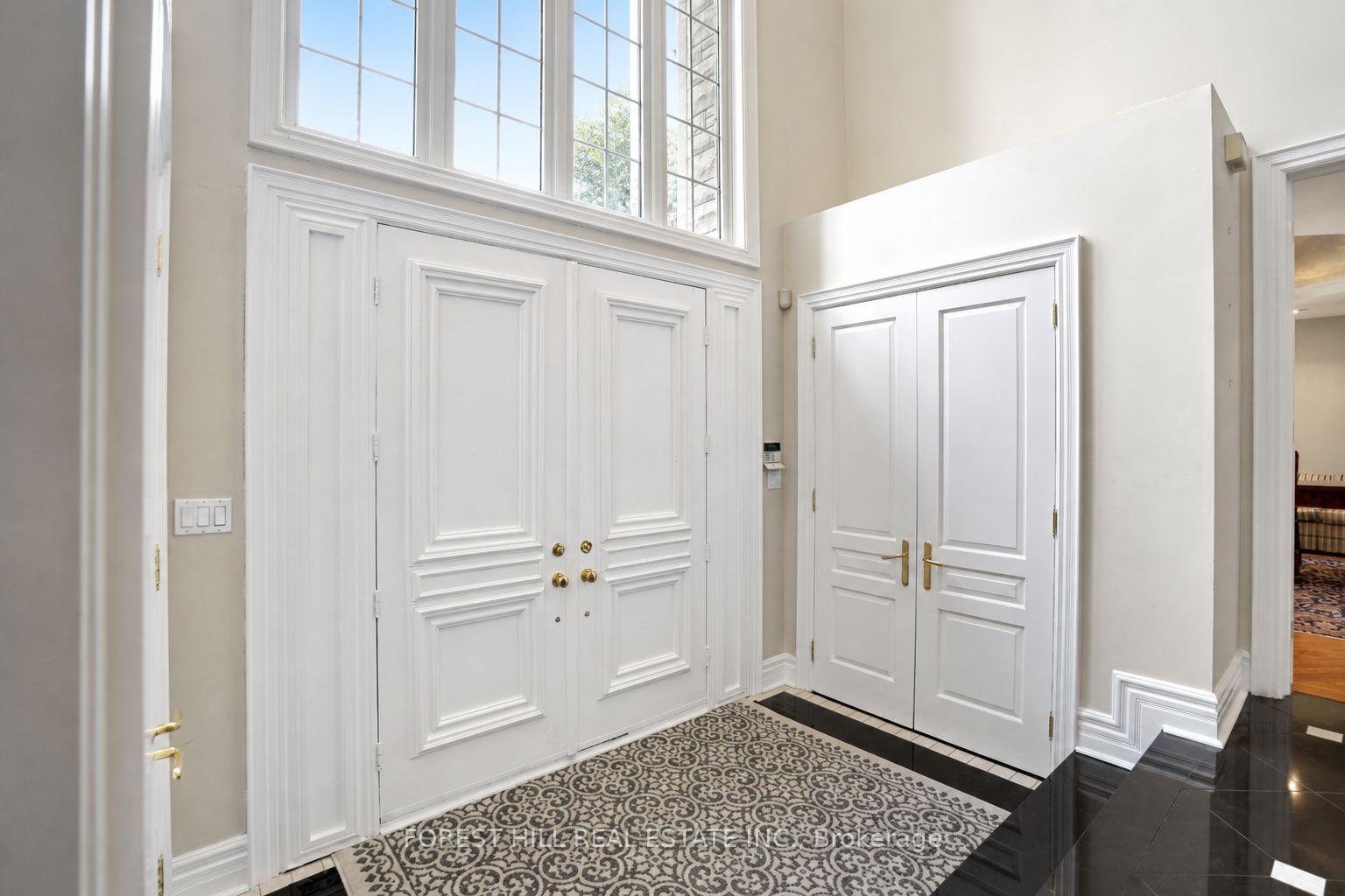 Photo 7 of 161 Renaissance Court, Vaughan, Beverley Glen — HOMEH