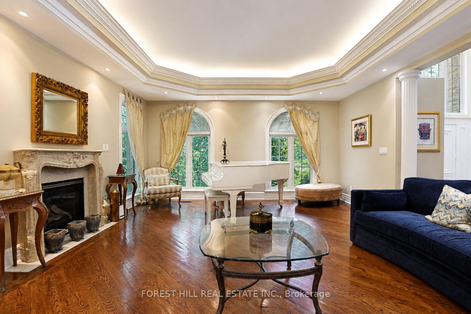 Photo 9 of 161 Renaissance Court, Vaughan, Beverley Glen — HOMEH