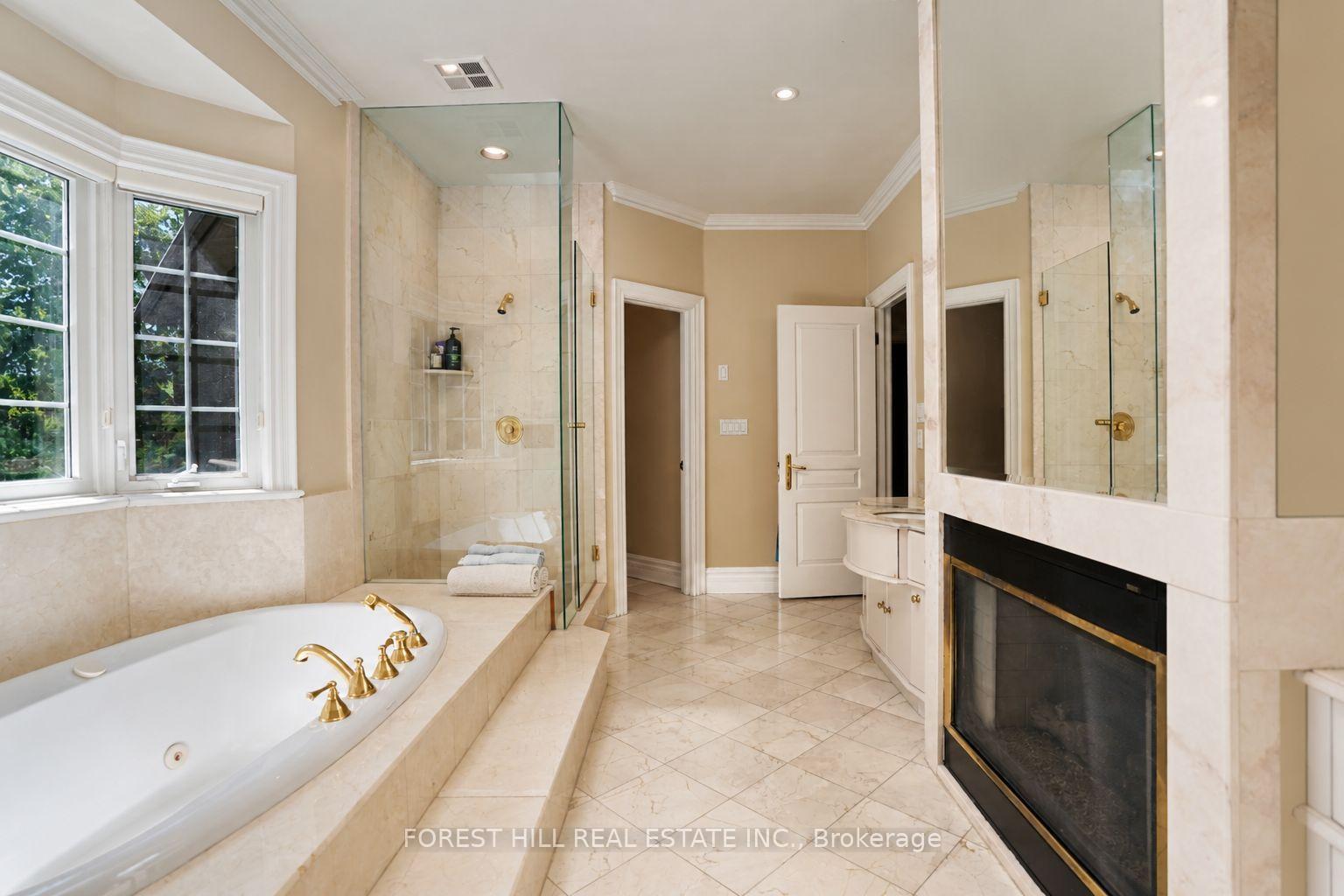 Photo 27 of 161 Renaissance Court, Vaughan, Beverley Glen — HOMEH