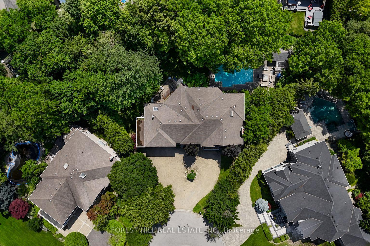 Photo 35 of 161 Renaissance Court, Vaughan, Beverley Glen — HOMEH