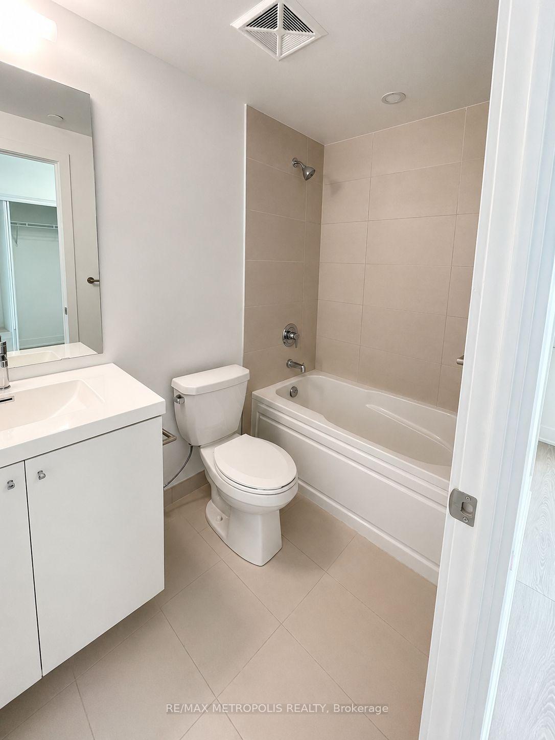 Photo 3 of Unit 920, 2545 Simcoe Street N, Oshawa, Windfields — HOMEH