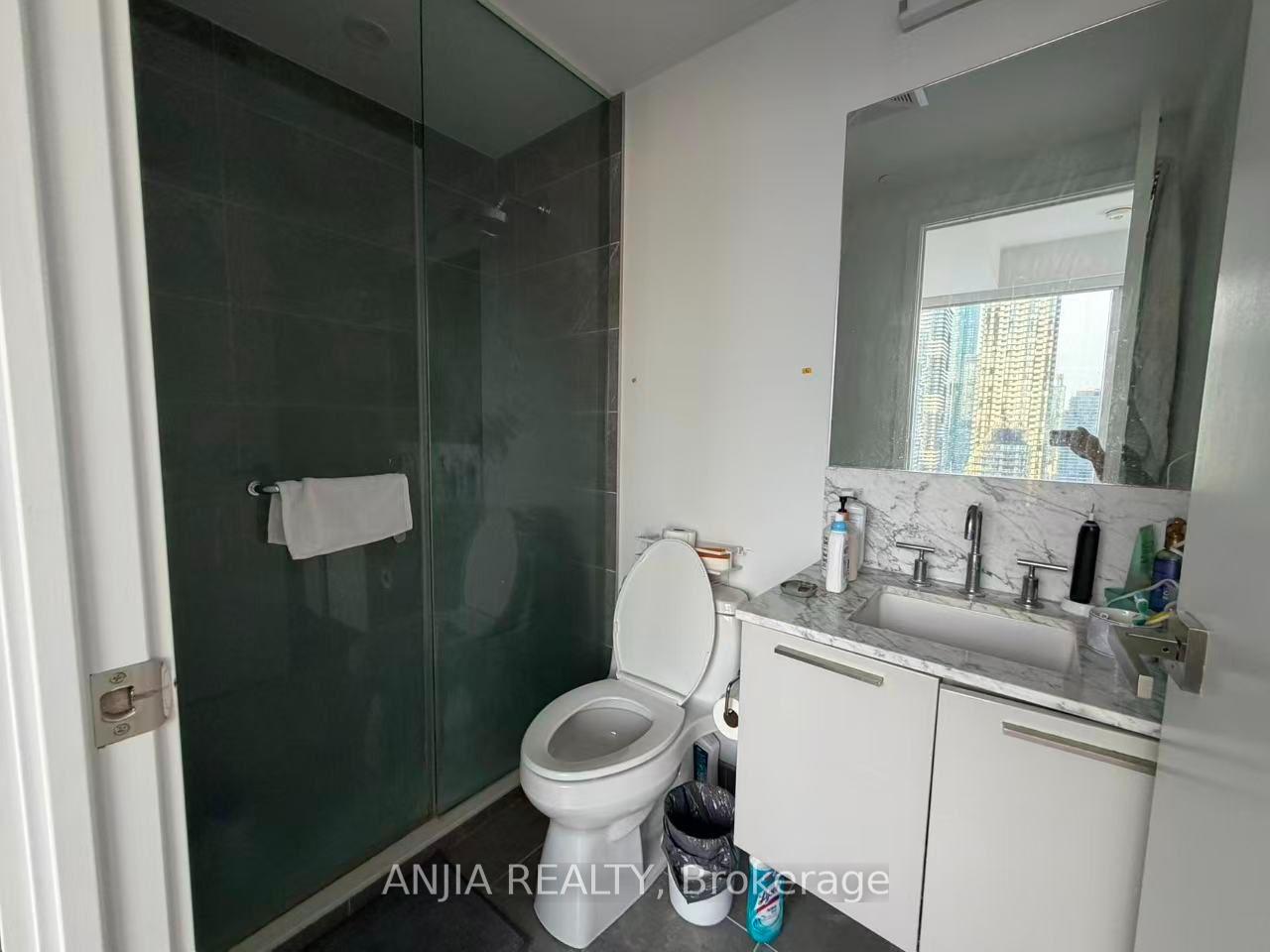 Photo 5 of Unit 2907, 3 Gloucester Street, Toronto, Church-Yonge Corridor — HOMEH